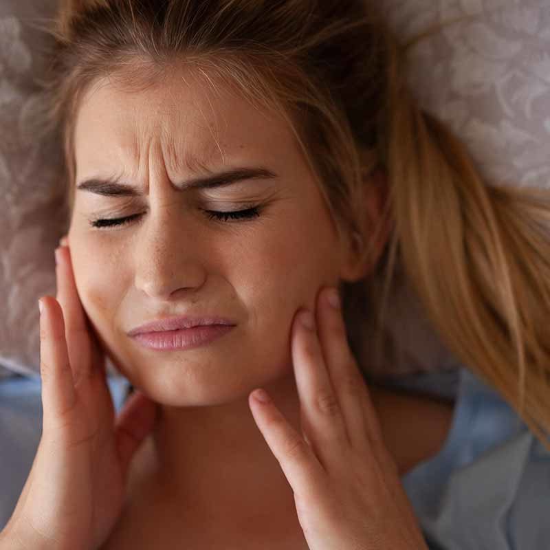 Die Behandlung von Zähneknirschen kann durch Muskelrelaxans im MVZ Hansaklinik in Dortmund erfolgen.